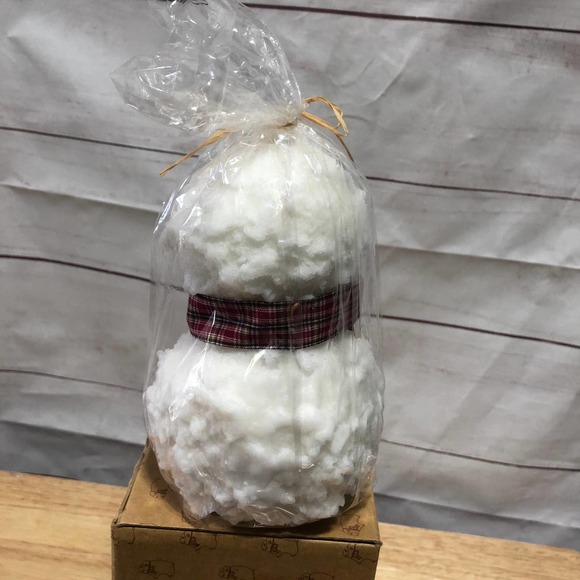 Ewe's View Snowman Cake Candle - Picture 3 of 5